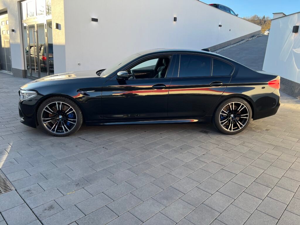 BMW M5