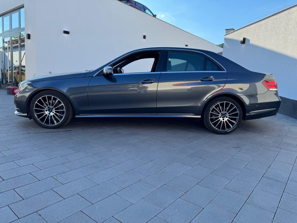 Mercedes-Benz E200 BlueTec Avantgarde