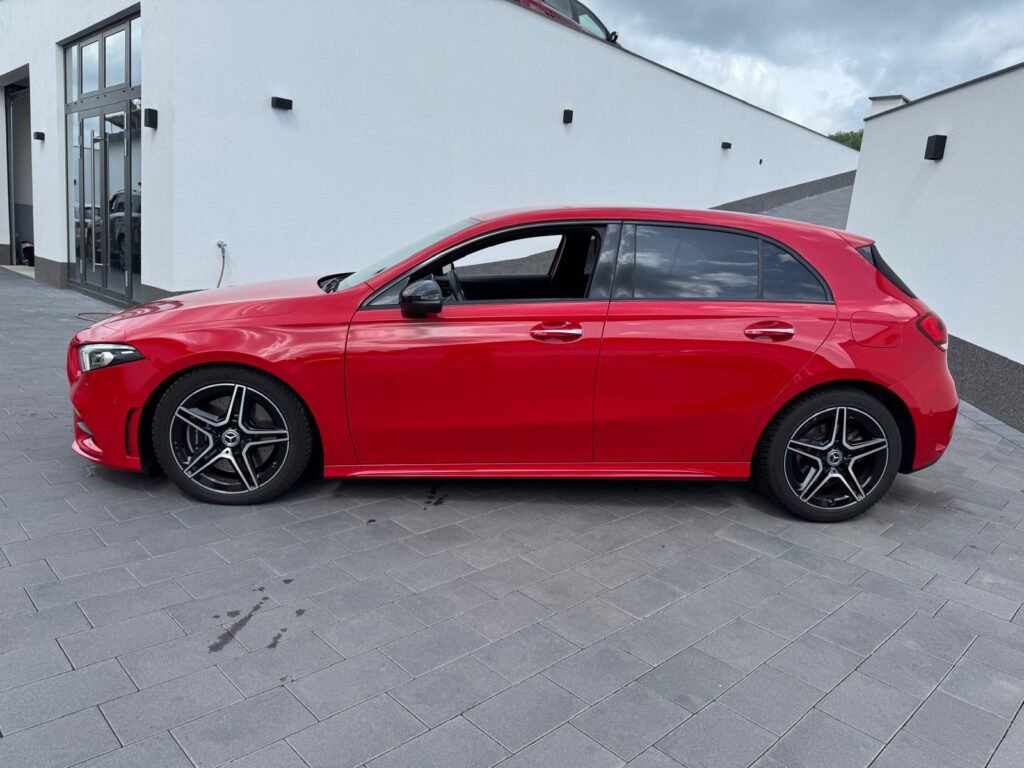 Mercedes-Benz A 250 7G-DCT "AMG Line"