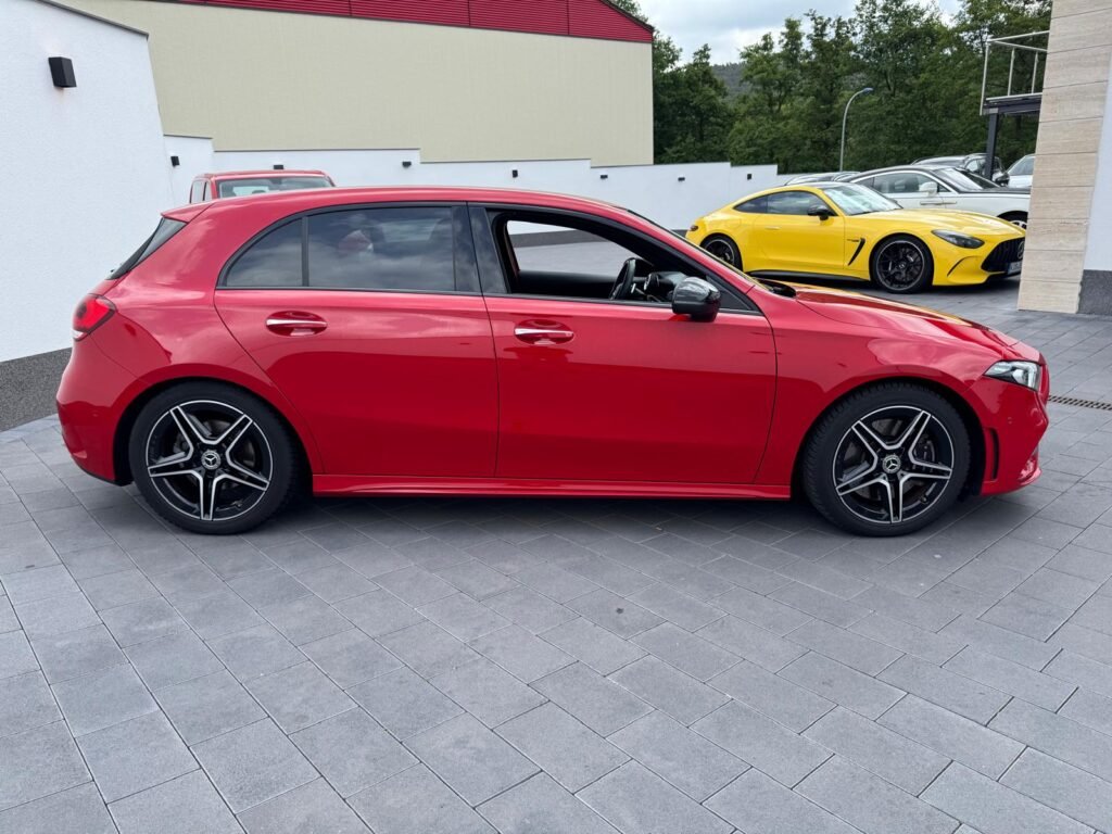 Mercedes-Benz A 250 7G-DCT "AMG Line"