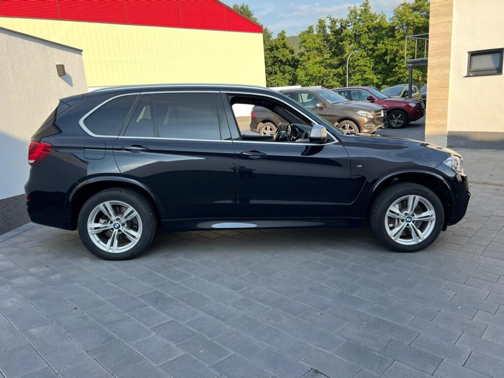 BMW X5 M50D