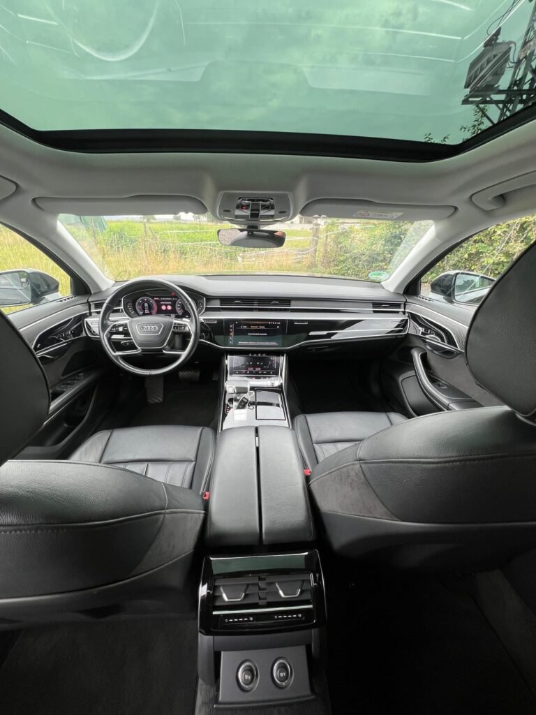 Audi A8 50 TDI Quattro HUD*DAB*STHZ*BLACK*PANO