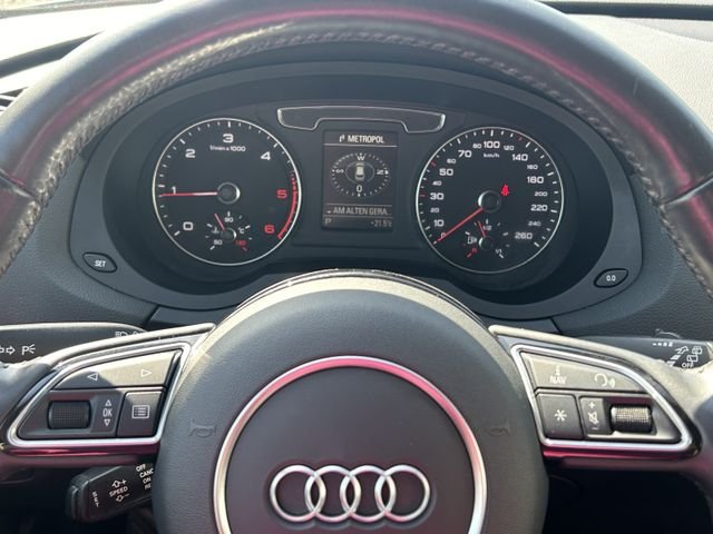 Audi Q3 2.0 TDI QUATTRO SPORT* NAVI*LED*SHZ*PDC* AHK*