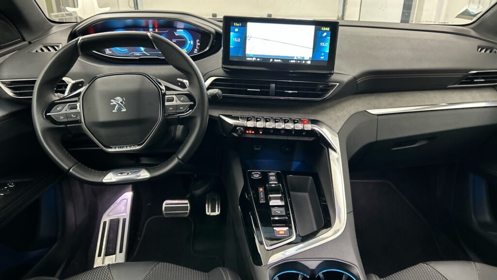 Peugeot 3008 1.6 GT PACK PURETECH/EL 300 EAT8 4WD