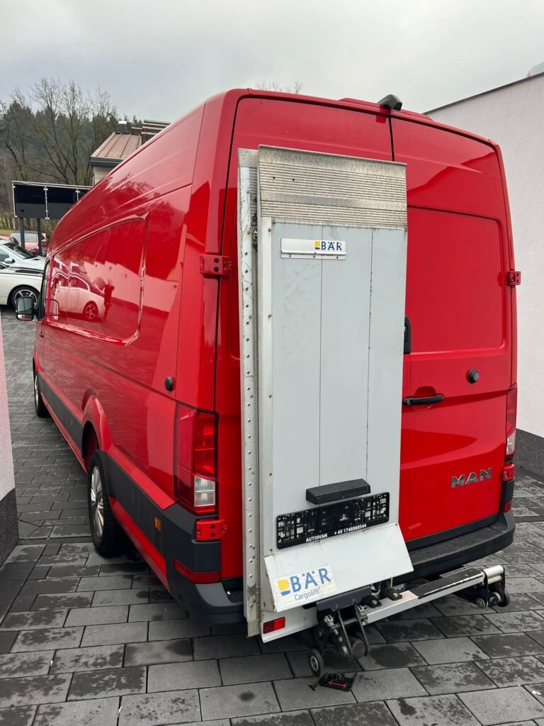 MAN TGE 3.180 DSG/Bühne/ACC/LED/Navi