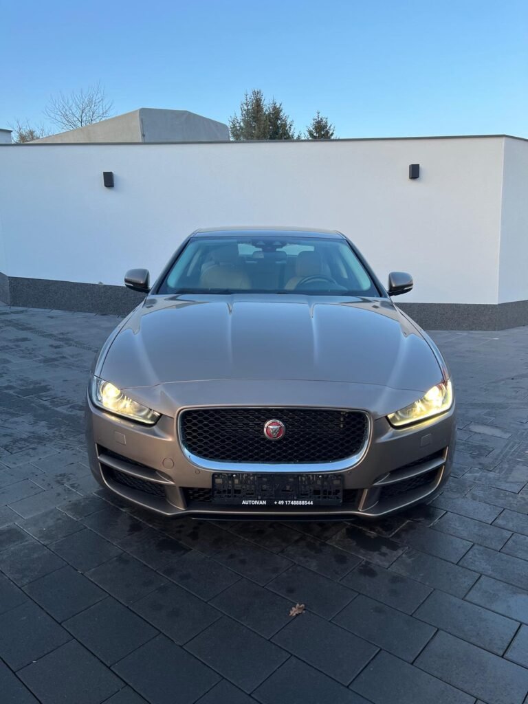 Jaguar Xe 2.0D 180 AUTO