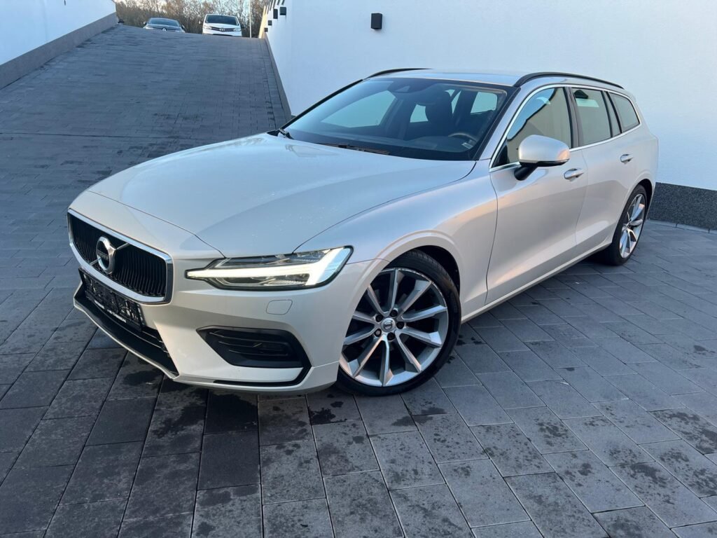 Volvo V60 2.0 B4 D MOMENTUM AUTOMATIK
