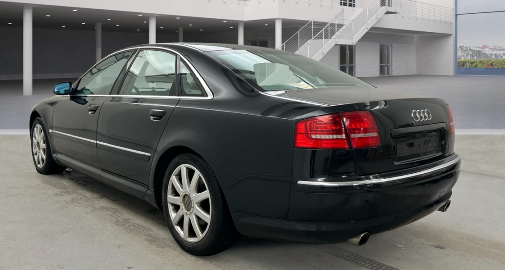 Audi A8 3.7 QUATTRO TIPTRONIC