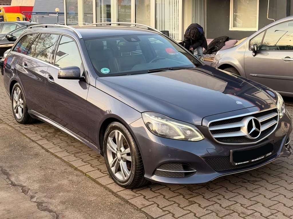 Mercedes-Benz E 220 CDI
