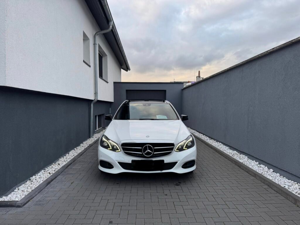 Mercedes-Benz E 220 Lim. Edition E 2.HAND+NIGHT+PANO