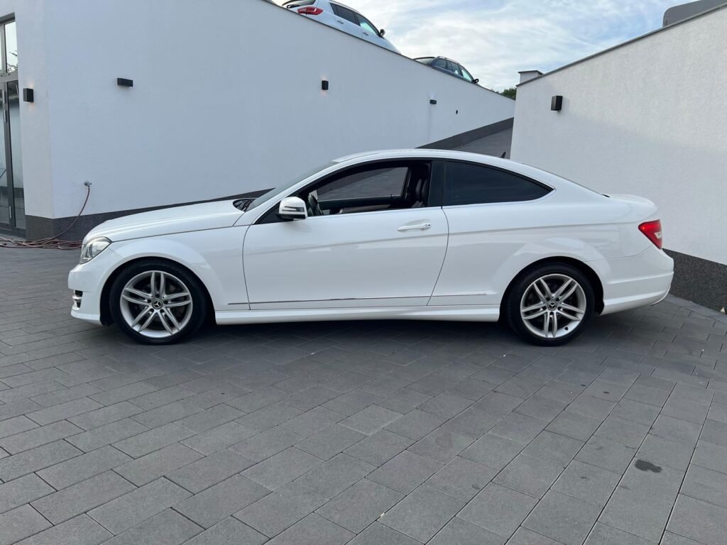 Mercedes-Benz C 220