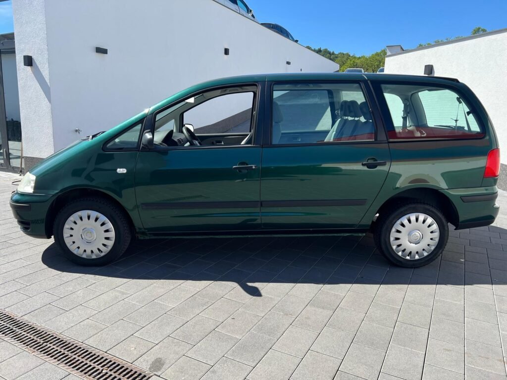 Volkswagen Sharan 2.0 Comfortline *PRVI VLASNIK*