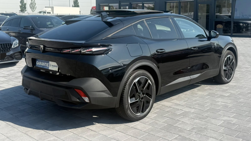 Peugeot 408 PureTech 130 GT