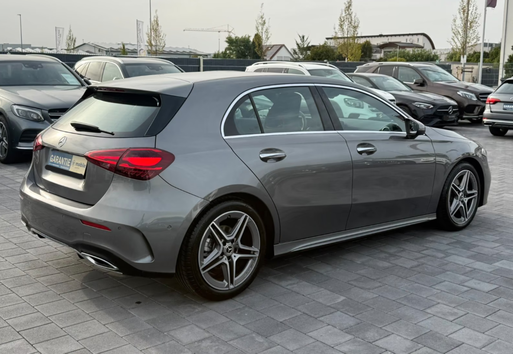 Mercedes-Benz A 180 AMG-LINE