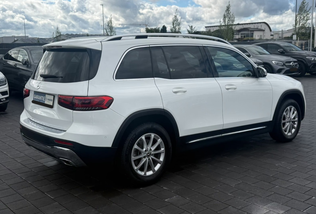 Mercedes-Benz GLB 200