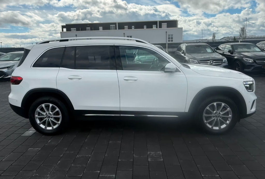 Mercedes-Benz GLB 200