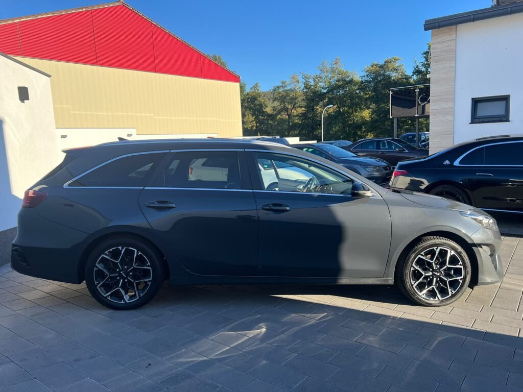 Kia Ceed 1.6 CRDi Mild Hybrid Vision *AUTOMATIK*